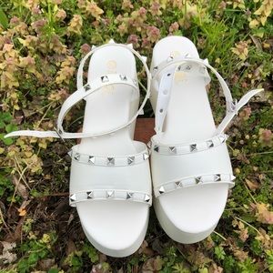 Rouge Heels by Rainbow